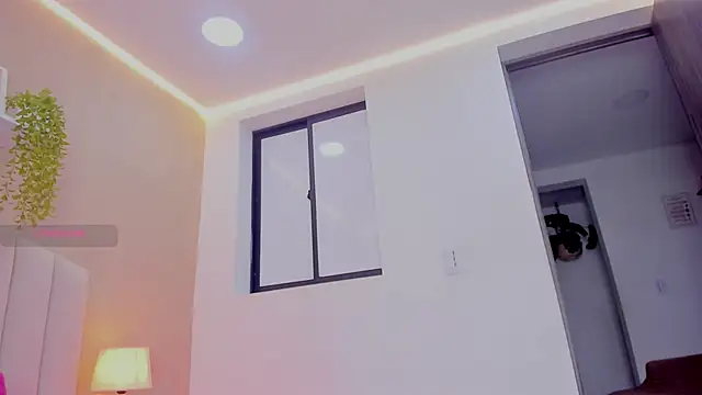 Mia_thompson_19's Webcam Show