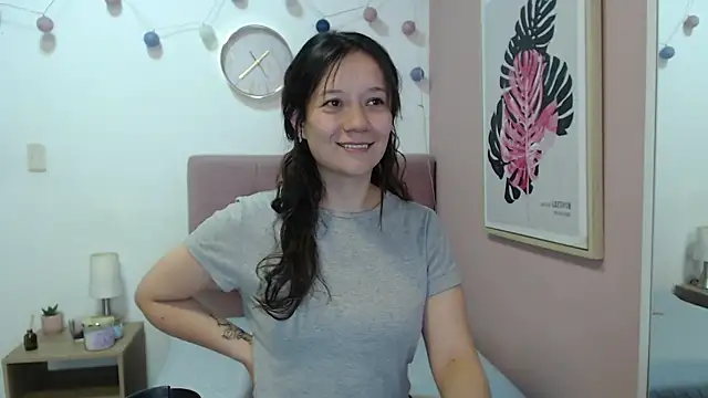 lanna_1878 Chat XXX live