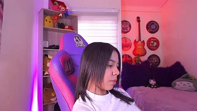 madelyn_rose_'s Live XXX Chat