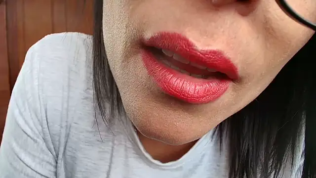 Majo_Soussa লাইভ XXX চ্যাট