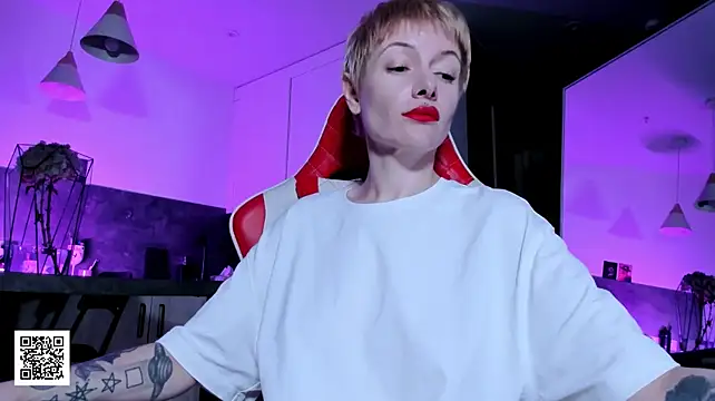 XXX chat uživo modela _Misha_Addams_