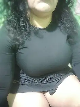 Amarantha25 Show in webcam