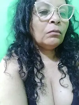 Amarantha25 Adlı Modelin Canlı XXX Sohbeti