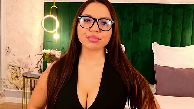 CamillaLarson Adlı Modelin Canlı XXX Sohbeti