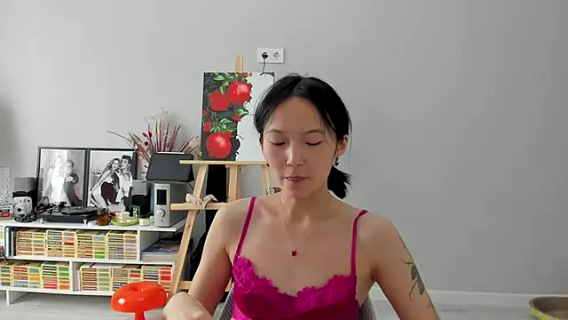 Chat +18 de ailey_chao ao vivo