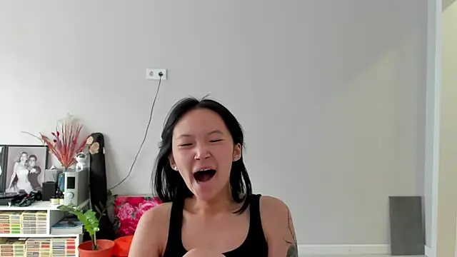 XXX chat uživo modela ailey_chao