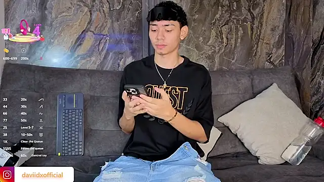Daviid_laidd Show in webcam