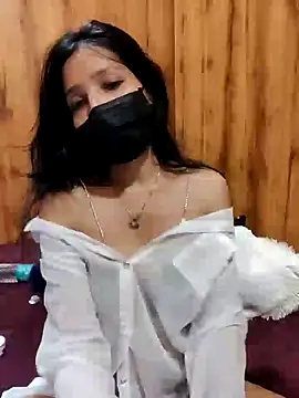 Koziekylie Adlı Modelin Canlı XXX Sohbeti