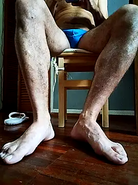 Show modela nipplegayfeet na web-kameri