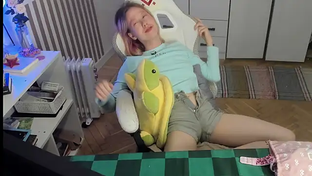 Silly__Milly Chat XXX live