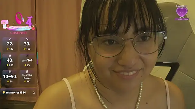 EmmitaGarcia's Live XXX Chat