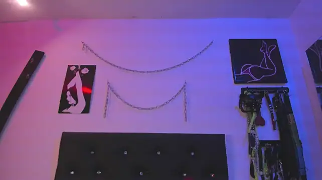 Little_Naughtty's Webcam Show