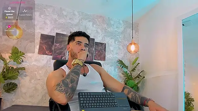 Nate_franco Show in webcam