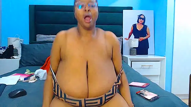 Webkamerová show GoddessTitts