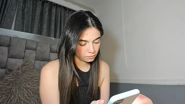 diana_queen_ Show in webcam