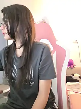 Show modela azumiichan na web-kameri