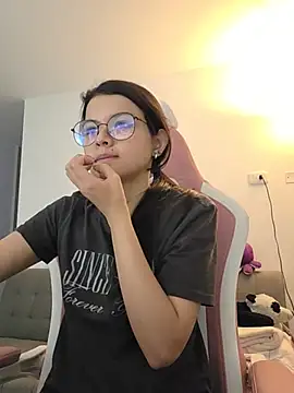 XXX chat uživo modela azumiichan