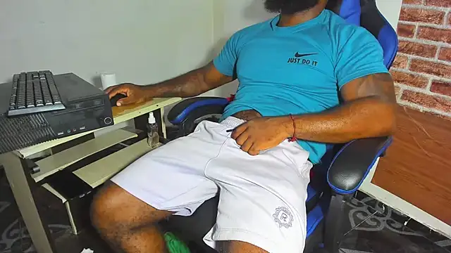 Freedom_24 Show in webcam