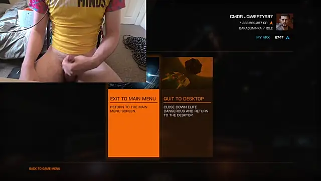 Jqwerty987 Show in webcam