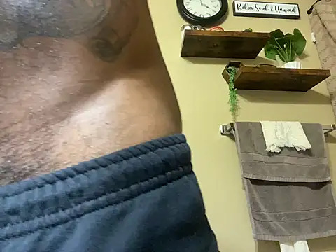 KingRegalStrokez Show in webcam