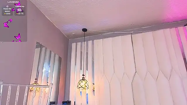 Megan_Do_Santos Show Webcam