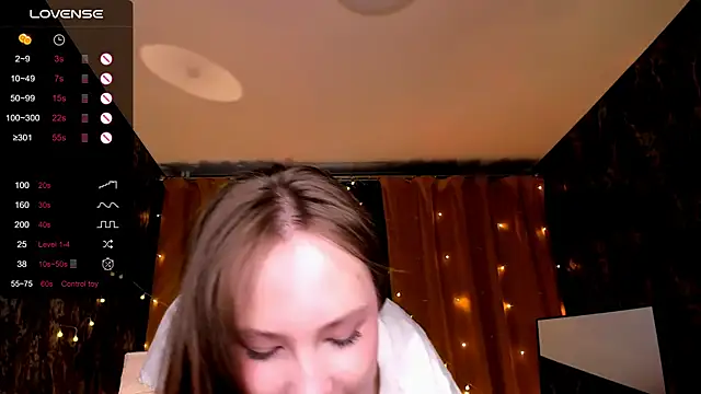 Sala de chat ao vivo de LanaBlu_