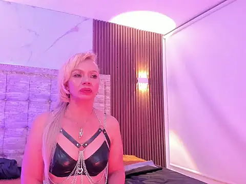AnastasiaTaylor_ Adlı Modelin Canlı XXX Sohbeti
