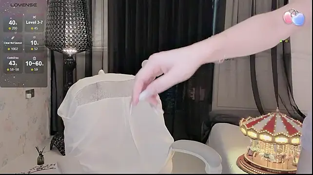 Aui- Live XXX-chat