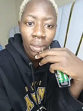 Chat +18 de SquirtQueen16 ao vivo