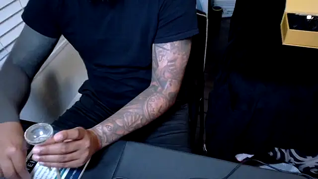 WyattBBC webkamerás műsora