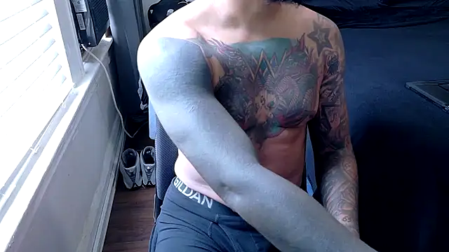 WyattBBC Show in webcam