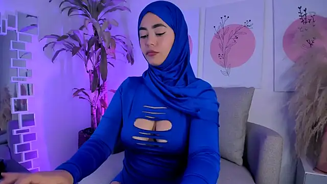 הופעת וובקאם של azzahara069
