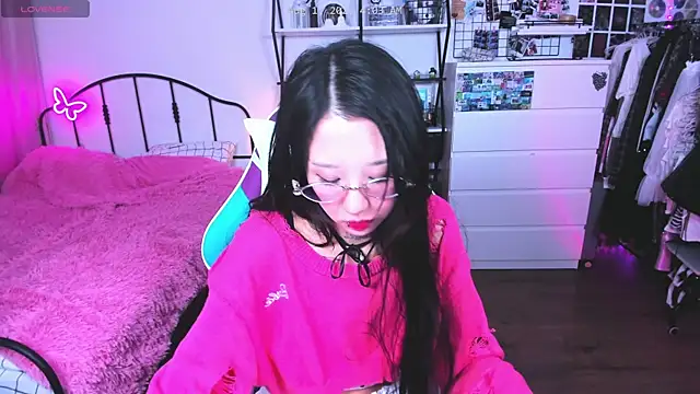 ashleywowmeow 现场XXX聊天
