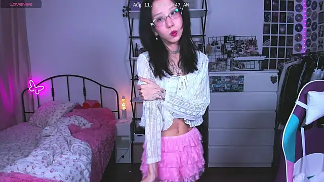 ashleywowmeow's Live XXX Chat
