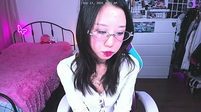 ashleywowmeow Chat XXX live