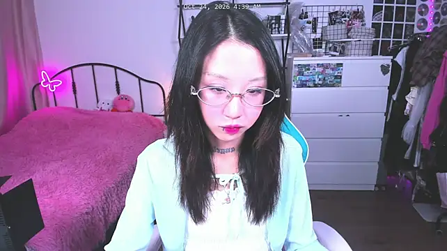 ashleywowmeow's Live XXX Chat