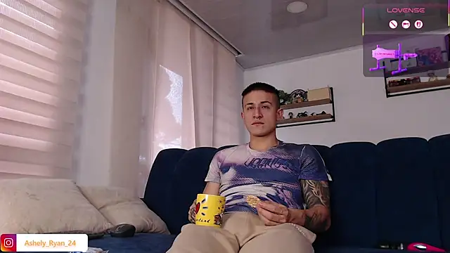 ashely_ryan24 Chat XXX live