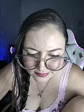 Show de Fetichista23 na webcam