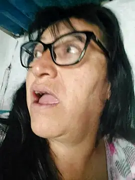 clarita_01 Adlı Modelin Canlı Sohbet Odası
