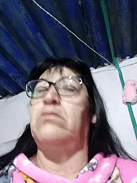 clarita_01's Live Chat Room