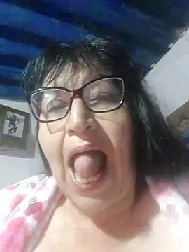 clarita_01: διαδικτυακό σόου στην κάμερα