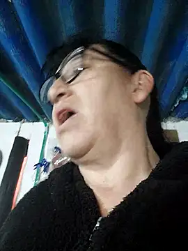 clarita_01's Webcam Show