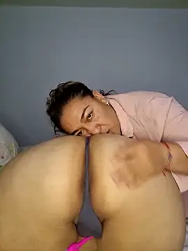 Pokazy przed kamerką – kitty_84