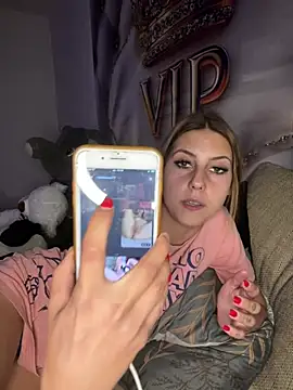 Luna1114 Live XXX Chat