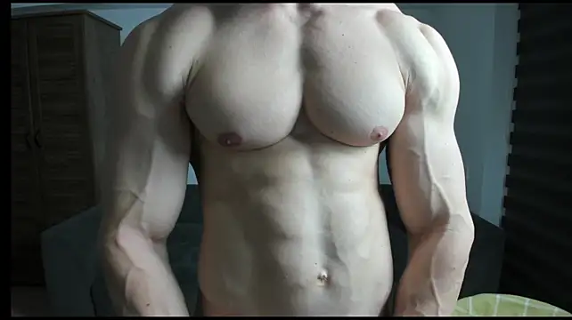 ZkkBltz Show in webcam