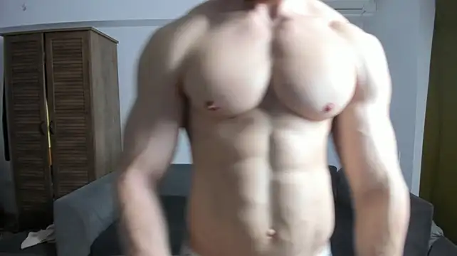 ZkkBltz Webcam show