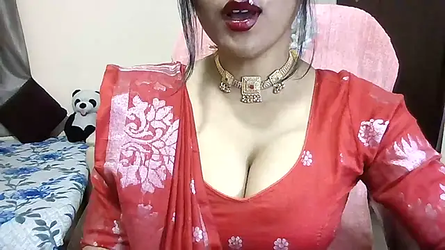Queenhimanshi Show Webcam
