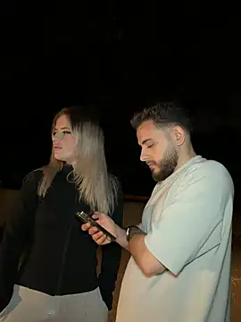 הופעת וובקאם של Holly-Glamour