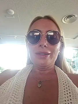 Molliexo webkamerás műsora