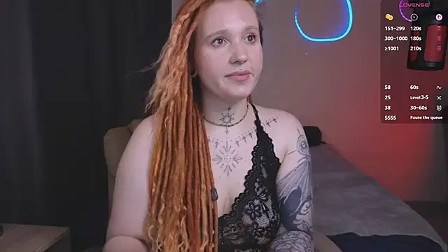 The_Full_Red_Moon's Live XXX Chat